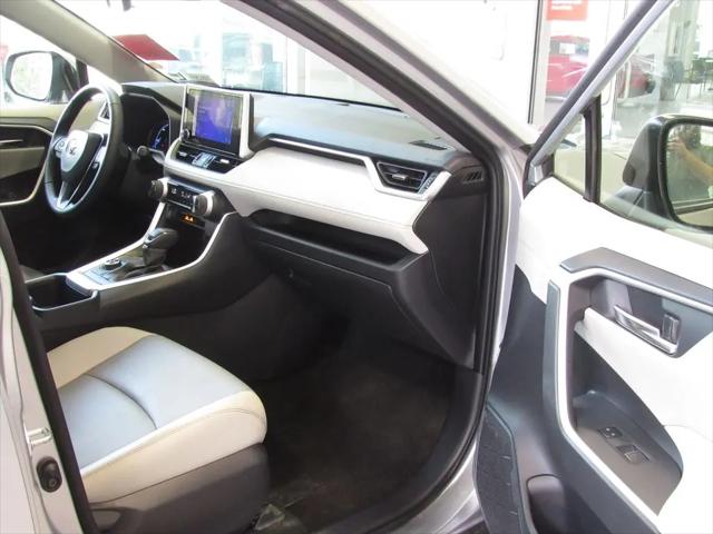 2025 Toyota RAV4 Hybrid XLE Premium