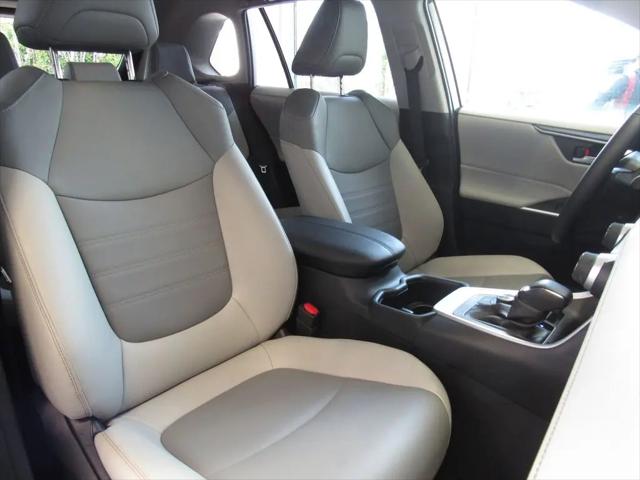 2025 Toyota RAV4 Hybrid XLE Premium