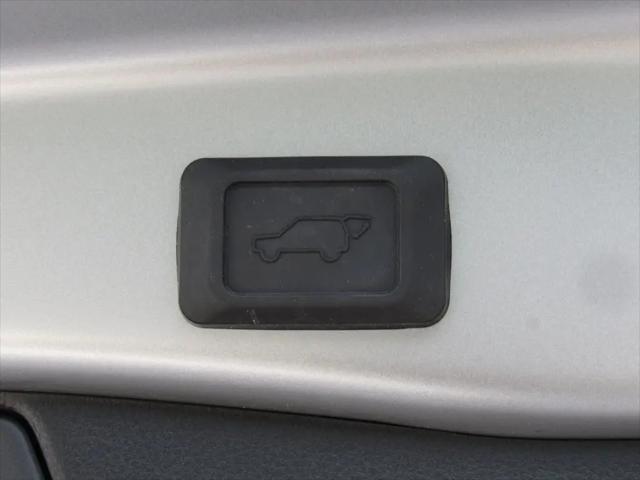 2025 Toyota RAV4 Hybrid XLE Premium