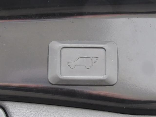 2025 Toyota RAV4 Hybrid XLE Premium