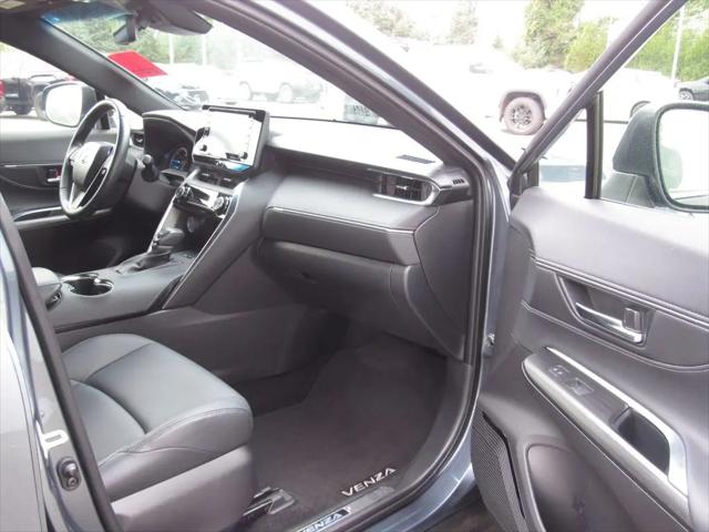 2022 Toyota Venza XLE