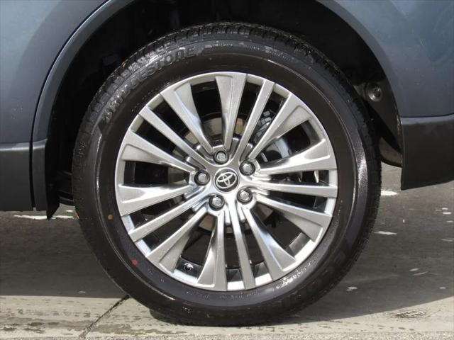 2022 Toyota Venza XLE