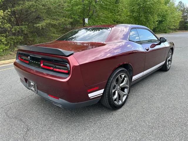 2017 Dodge Challenger SXT