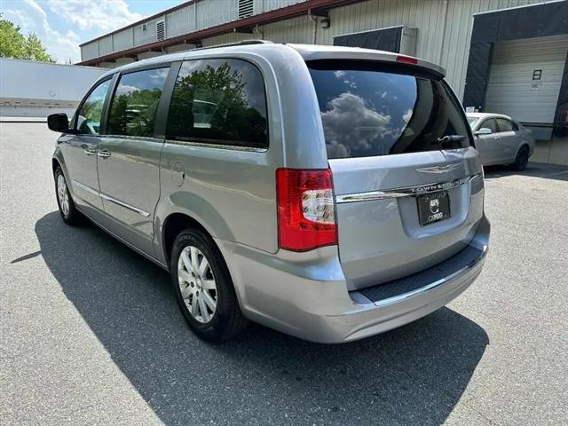 2015 Chrysler Town & Country Touring