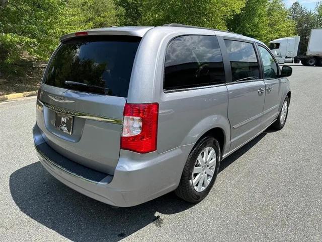 2015 Chrysler Town & Country Touring