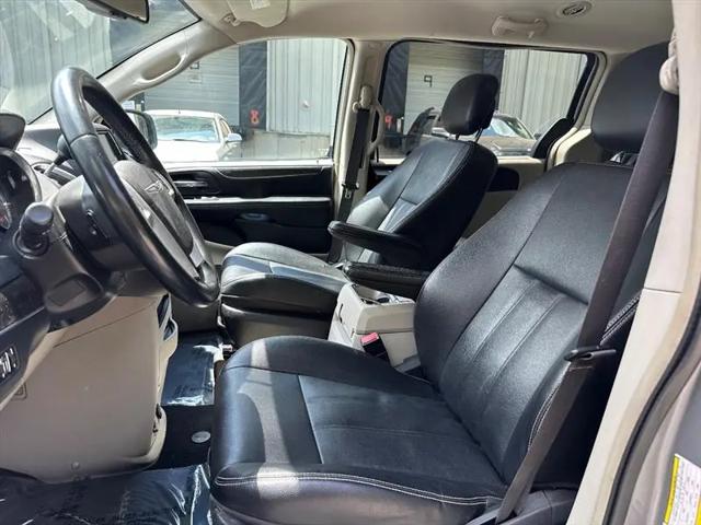 2015 Chrysler Town & Country Touring