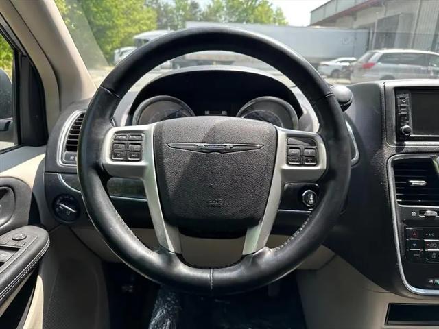 2015 Chrysler Town & Country Touring