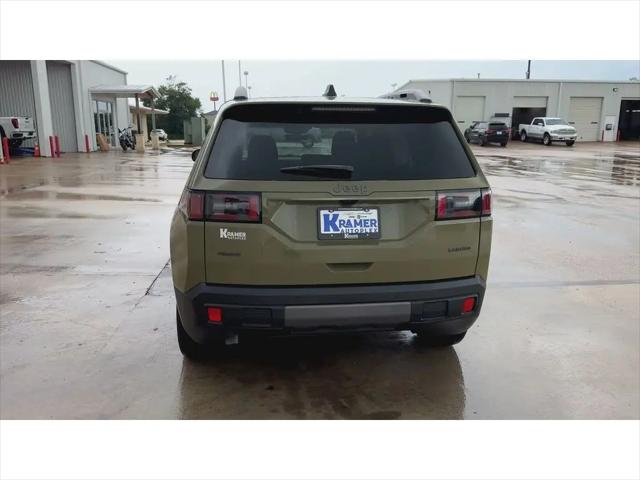 2026 Jeep Cherokee Laredo 4x4