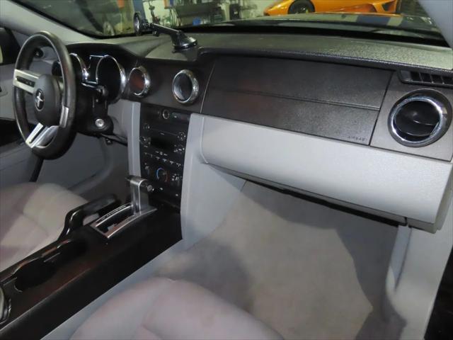 2009 Ford Mustang V6