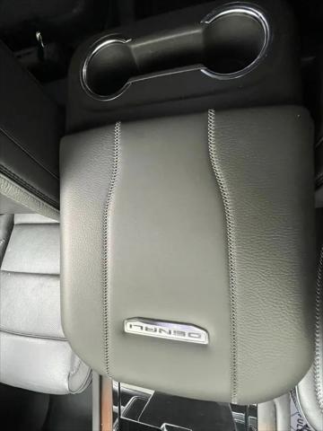 2025 GMC Yukon 4WD Denali