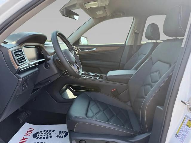 2026 Volkswagen Atlas SE with Technology