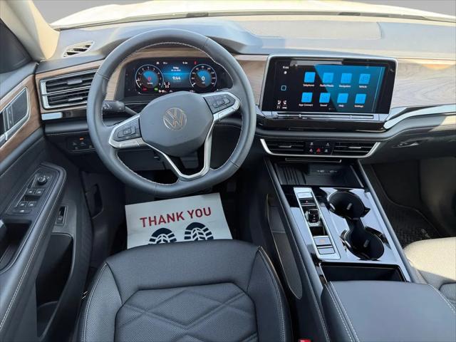 2026 Volkswagen Atlas SE with Technology