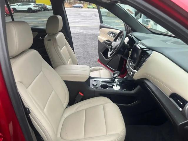 2023 Chevrolet Traverse AWD LT Leather