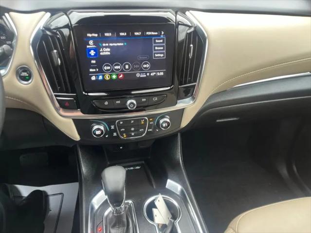 2023 Chevrolet Traverse AWD LT Leather