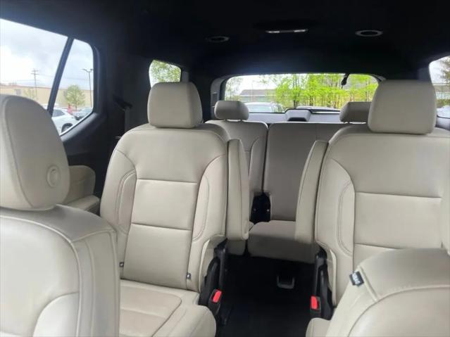 2023 Chevrolet Traverse AWD LT Leather