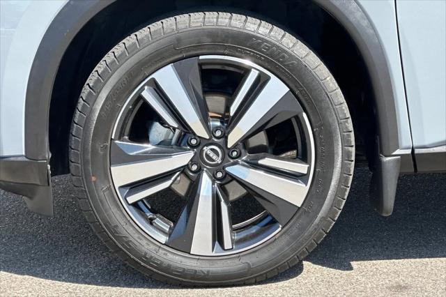 2022 Nissan Rogue SL FWD