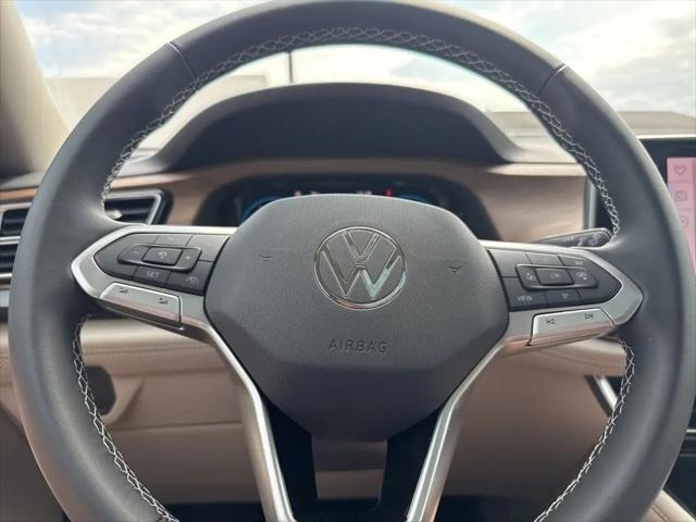 2026 Volkswagen Atlas SE with Technology