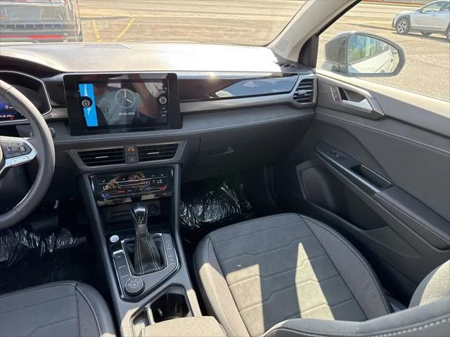 2026 Volkswagen Taos SE Black