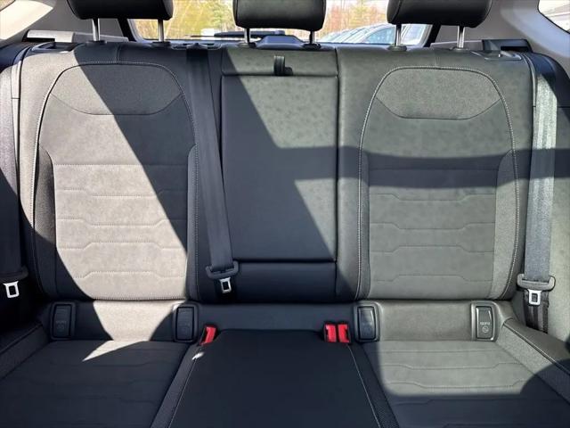 2026 Volkswagen Taos SE Black