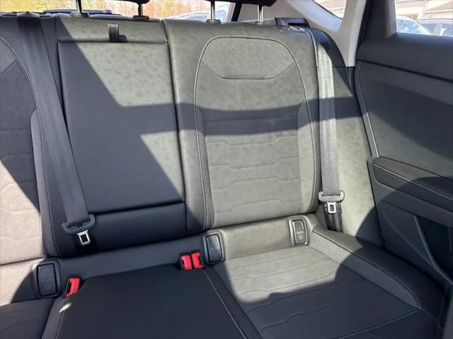 2026 Volkswagen Taos SE Black