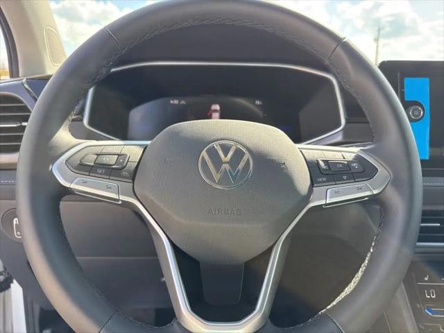 2026 Volkswagen Taos SE Black