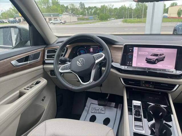 2026 Volkswagen Atlas SE with Technology