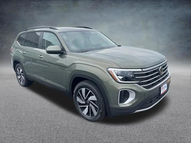2026 Volkswagen Atlas SE with Technology
