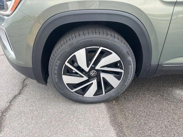 2026 Volkswagen Atlas SE with Technology