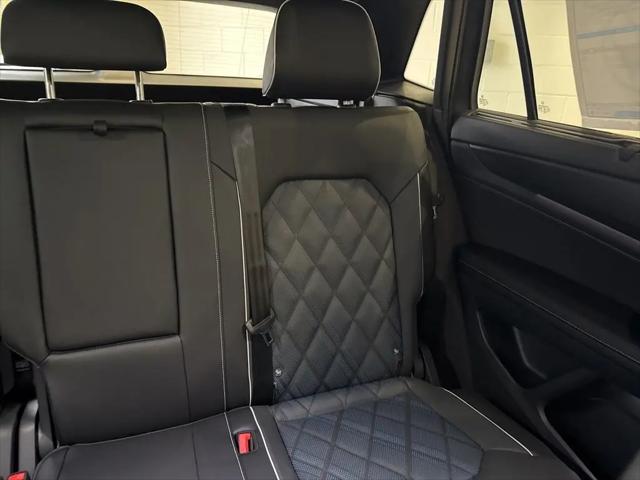 2026 Volkswagen Atlas Cross Sport SEL Premium R-Line