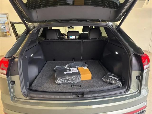 2026 Volkswagen Atlas Cross Sport SEL Premium R-Line