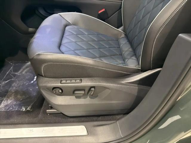 2026 Volkswagen Atlas Cross Sport SEL Premium R-Line