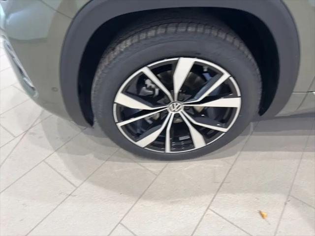 2026 Volkswagen Atlas Cross Sport SEL Premium R-Line