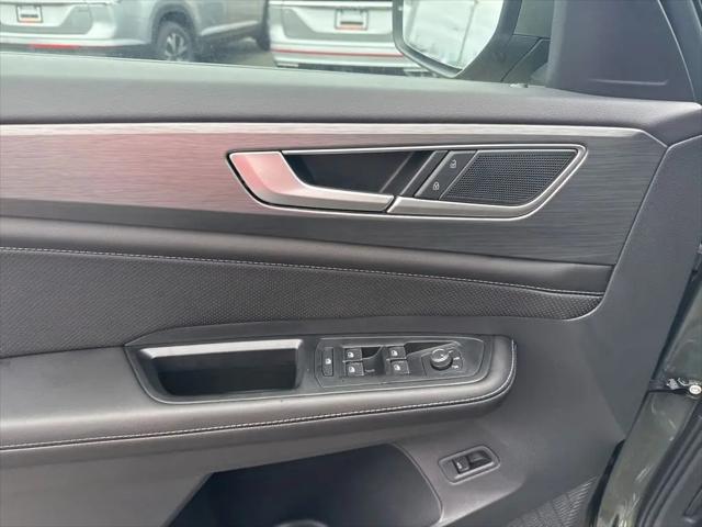 2026 Volkswagen Atlas Cross Sport SE with Technology