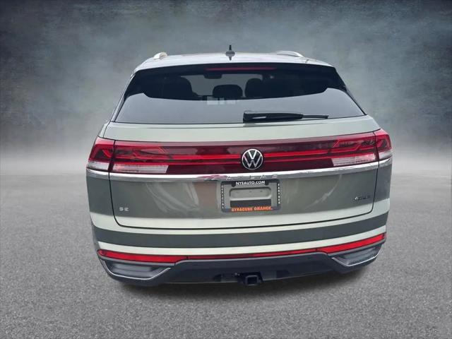 2026 Volkswagen Atlas Cross Sport SE with Technology