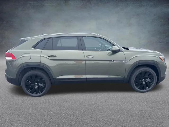 2026 Volkswagen Atlas Cross Sport SE with Technology