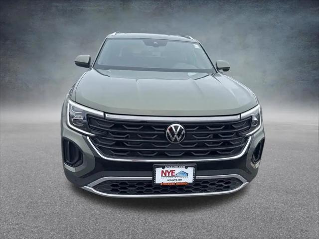 2026 Volkswagen Atlas Cross Sport SE with Technology