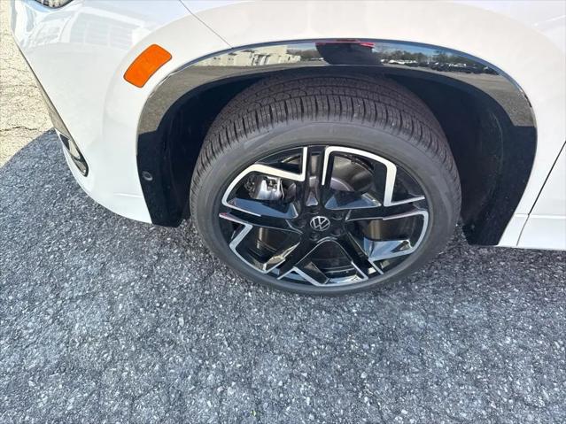 2026 Volkswagen Tiguan SEL R-Line Turbo