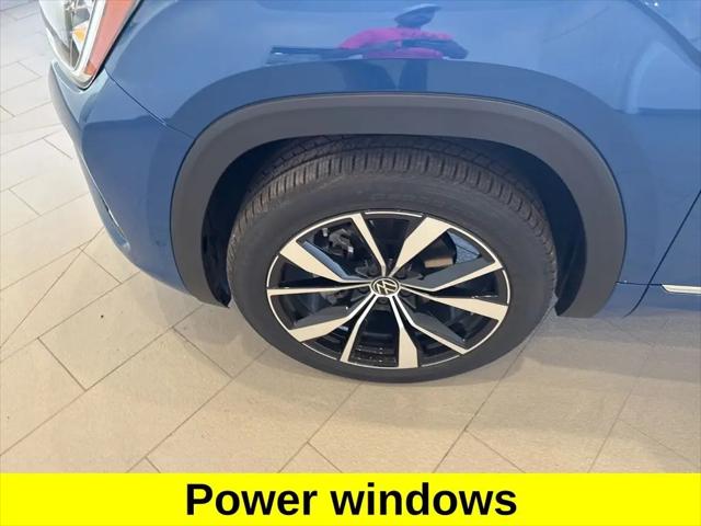 2026 Volkswagen Atlas Cross Sport SEL Premium R-Line