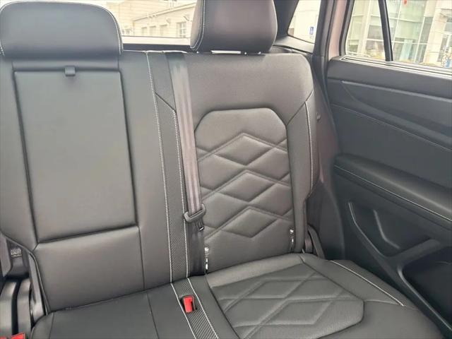 2026 Volkswagen Atlas Cross Sport SE with Technology