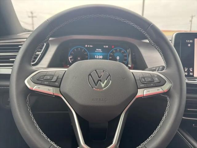 2026 Volkswagen Atlas Cross Sport SE with Technology