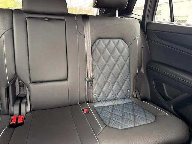 2026 Volkswagen Atlas Cross Sport SEL Premium R-Line