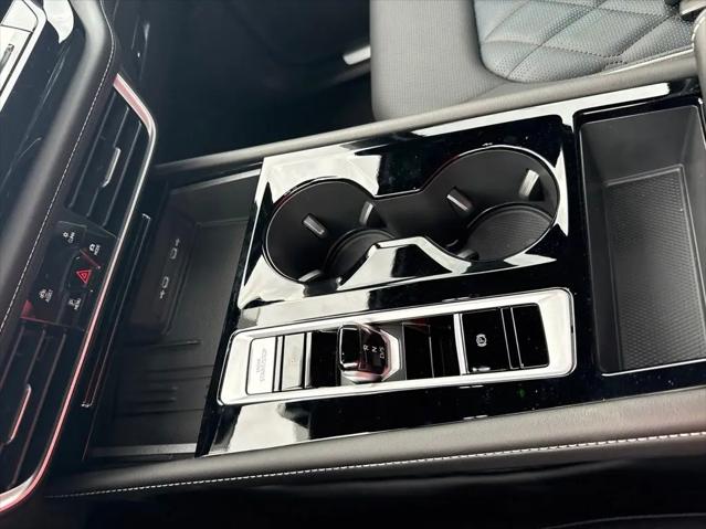 2026 Volkswagen Atlas Cross Sport SEL Premium R-Line