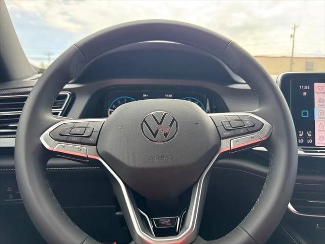 2026 Volkswagen Atlas Cross Sport SEL Premium R-Line