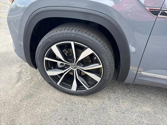 2026 Volkswagen Atlas Cross Sport SEL Premium R-Line