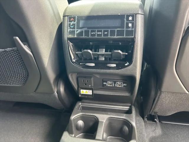 2025 Jeep Grand Cherokee L Laredo X 4x4