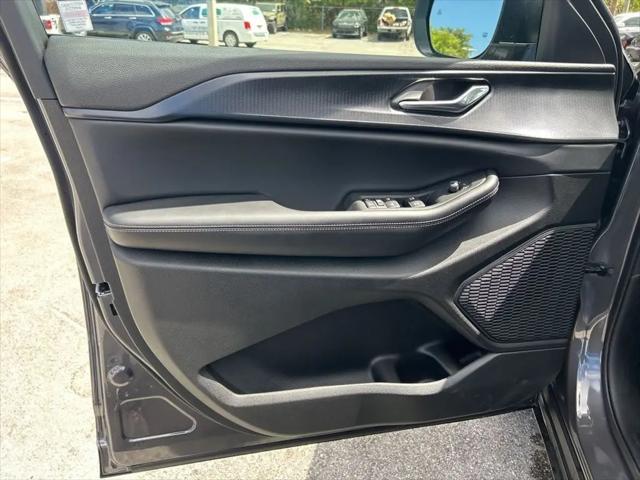 2025 Jeep Grand Cherokee L Laredo X 4x4