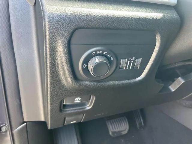 2025 Jeep Grand Cherokee L Laredo X 4x4