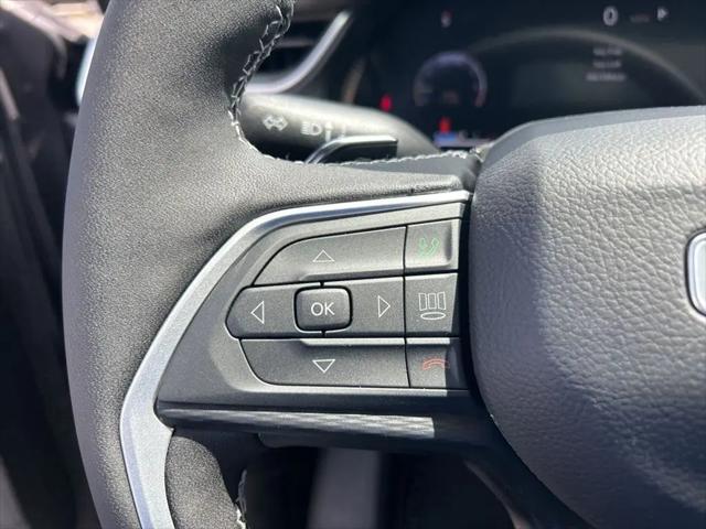2025 Jeep Grand Cherokee L Laredo X 4x4
