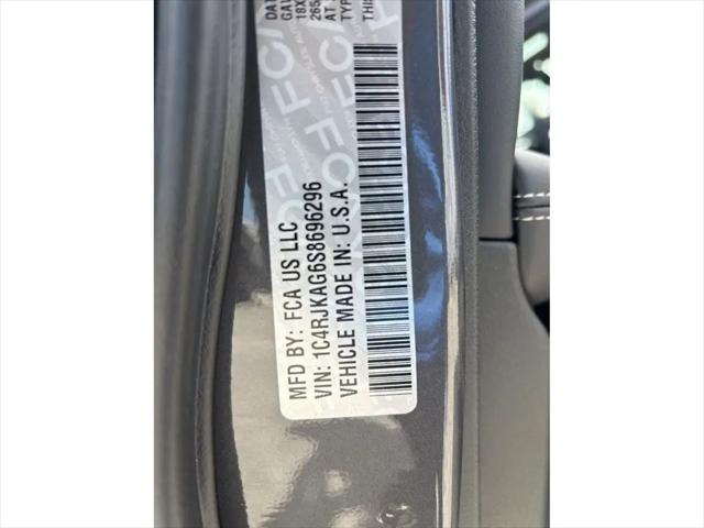 2025 Jeep Grand Cherokee L Laredo X 4x4