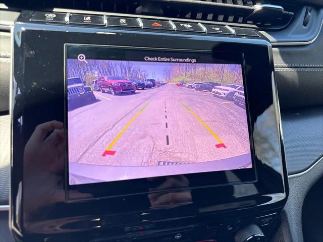 2025 Jeep Grand Cherokee L Laredo X 4x4